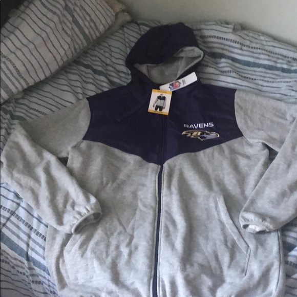 Ravens zip up jacket. Official NFL gear - Picture 3 of 4